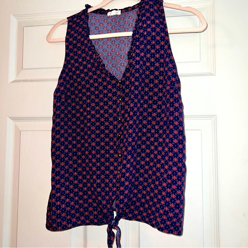 Mason and Belle top